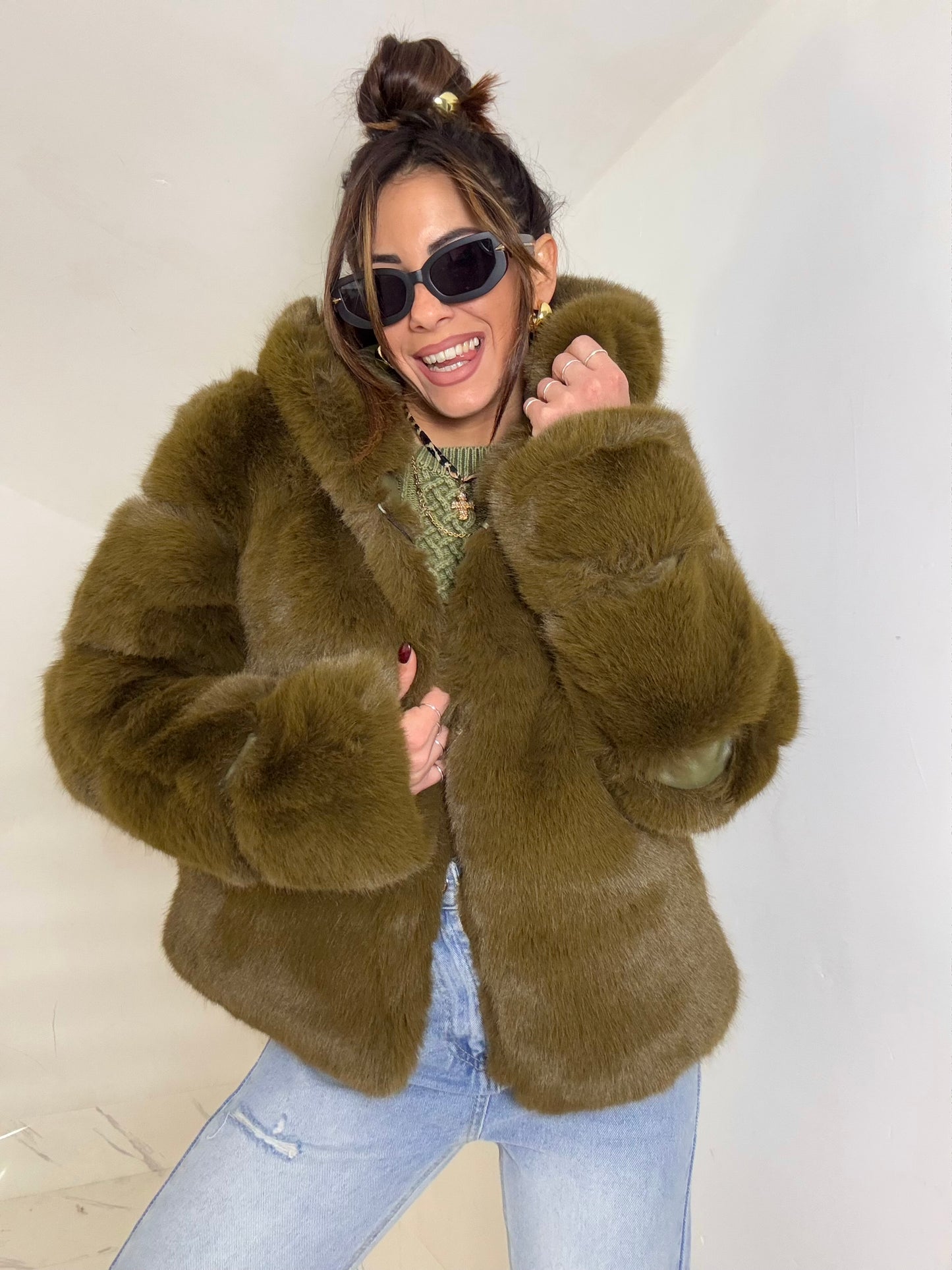 FUR OLIVE 🫒